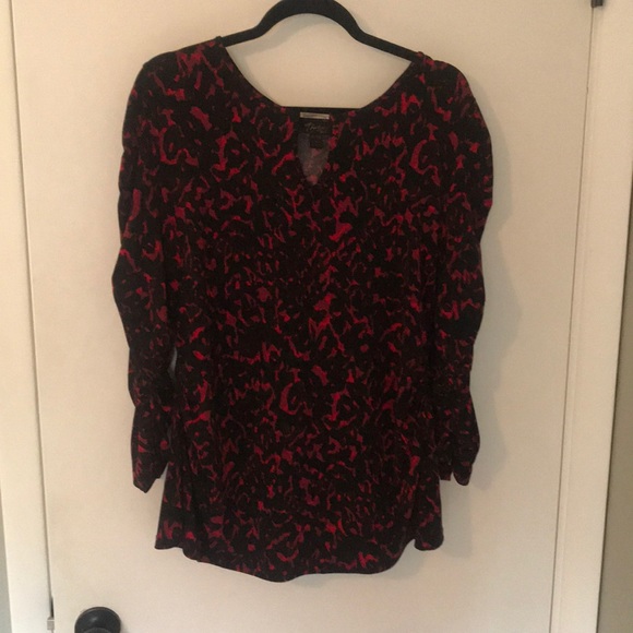 Sold @ consignment - Pretty top 😍 - Picture 2 of 5